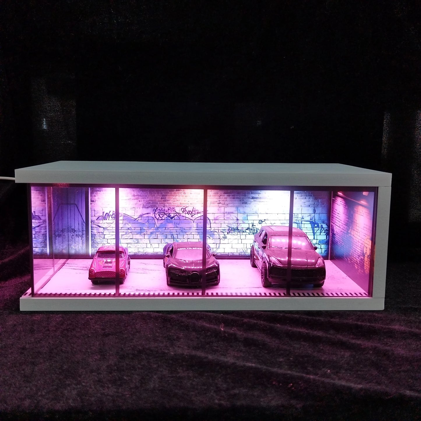 1/64 Scale Car Garage Diorama with USB LED Light Realistic Parking Lot Display Case for Model Cars & Miniature Vehicles